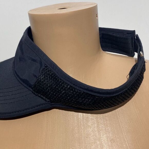 Gaiam Women's Black Classic Fitness Mesh Back Visor Hat Cap Adjustable - Picture 5 of 7